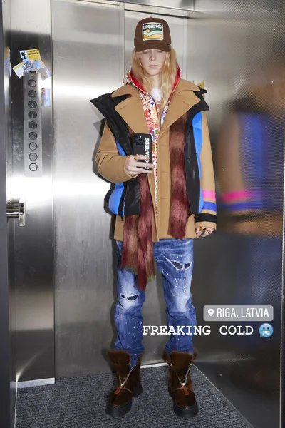 Look 9